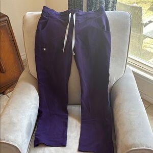 Figs purple scrub bottoms